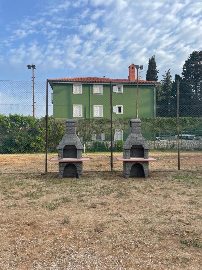 Olive Apartment Nerezine Exterior photo